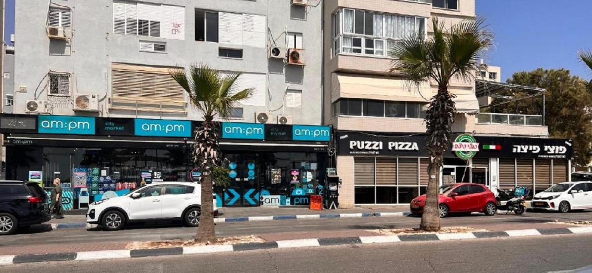 דירת 5 חדרים מול הים Apartamento Bat Yam Exterior foto